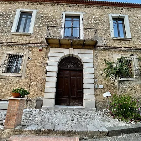 Palazzo Sabini * Pertosa