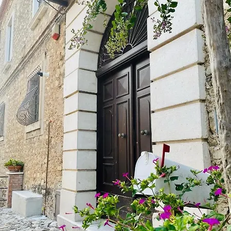 Palazzo Sabini *